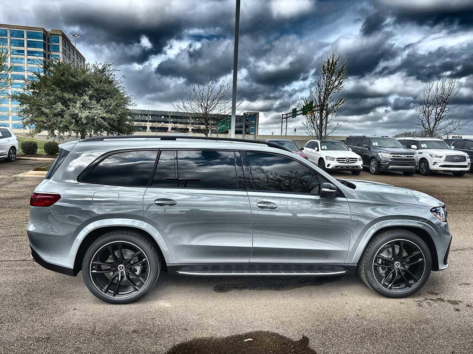 New 2026 Mercedes-Benz GLS 450 4MATIC image 10