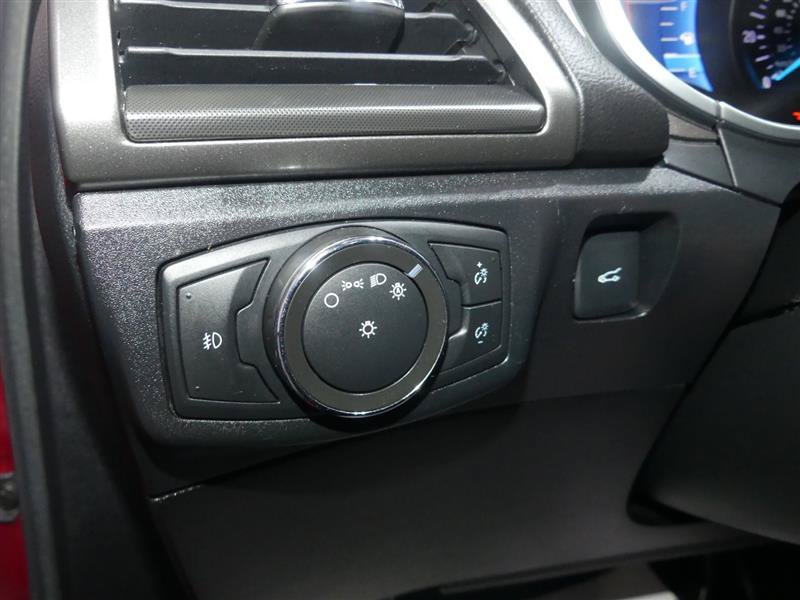 Used 2017 Ford Fusion SE w/ Equipment Group 201A FWD image 28