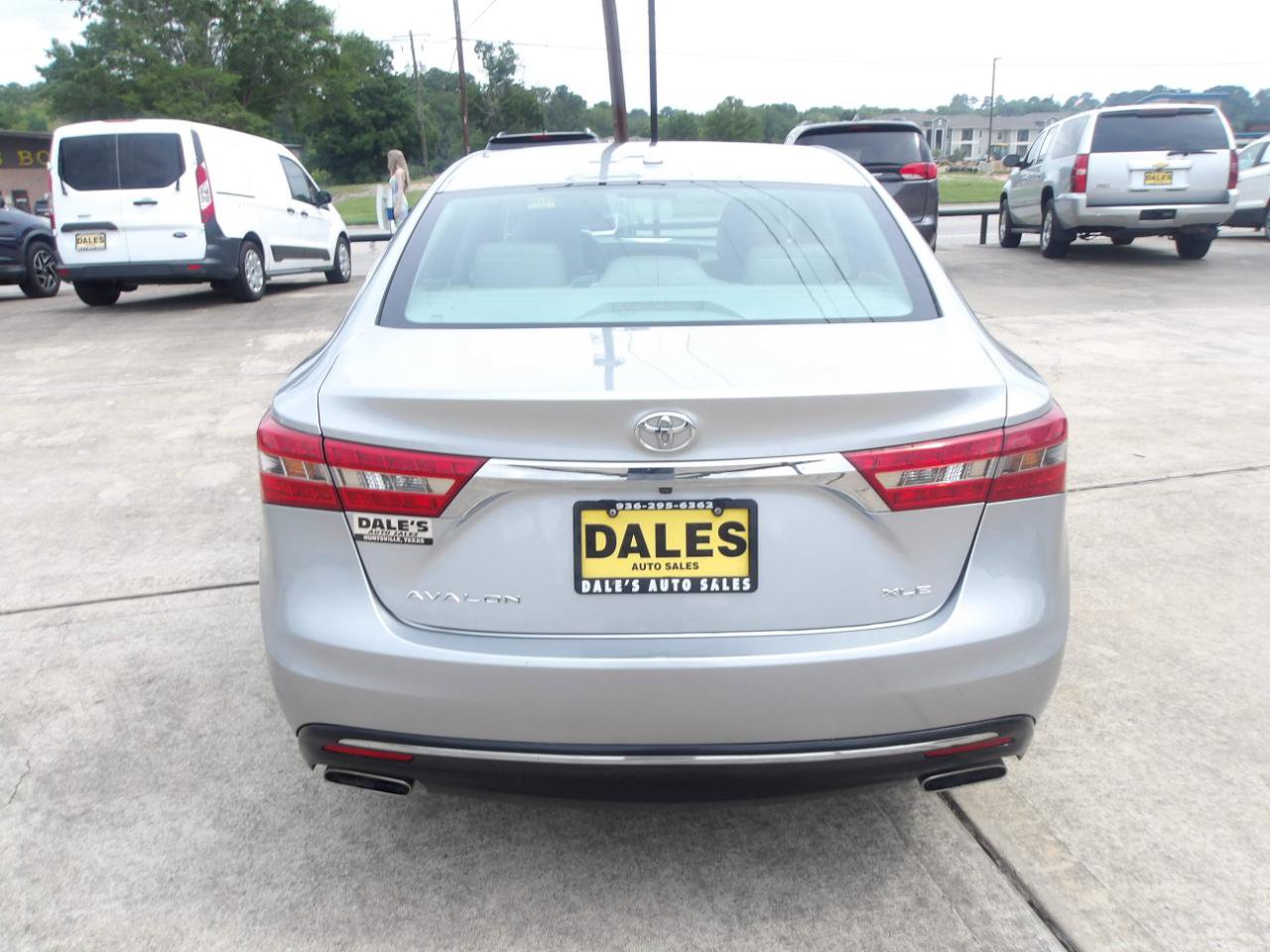 Used 2016 Toyota Avalon XLE FWD image 12