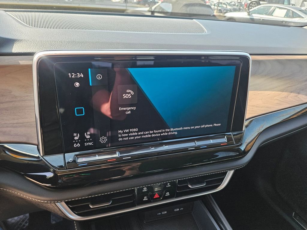 Used 2025 Volkswagen Atlas SE image 21