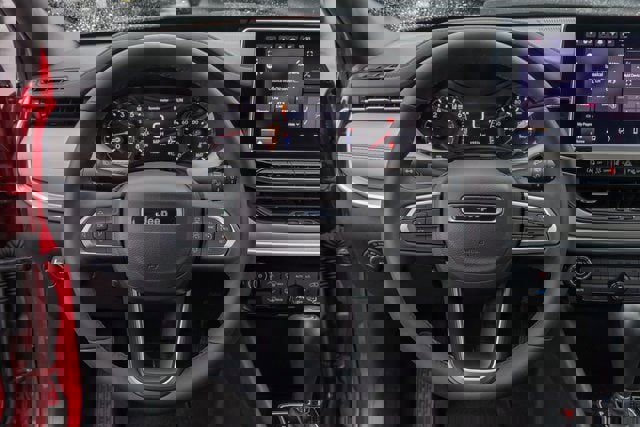 Used 2025 Jeep Compass Limited image 17