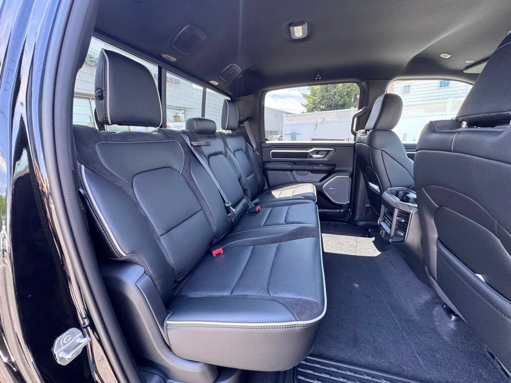 New 2026 RAM 1500 Laramie AWD/4WD image 21