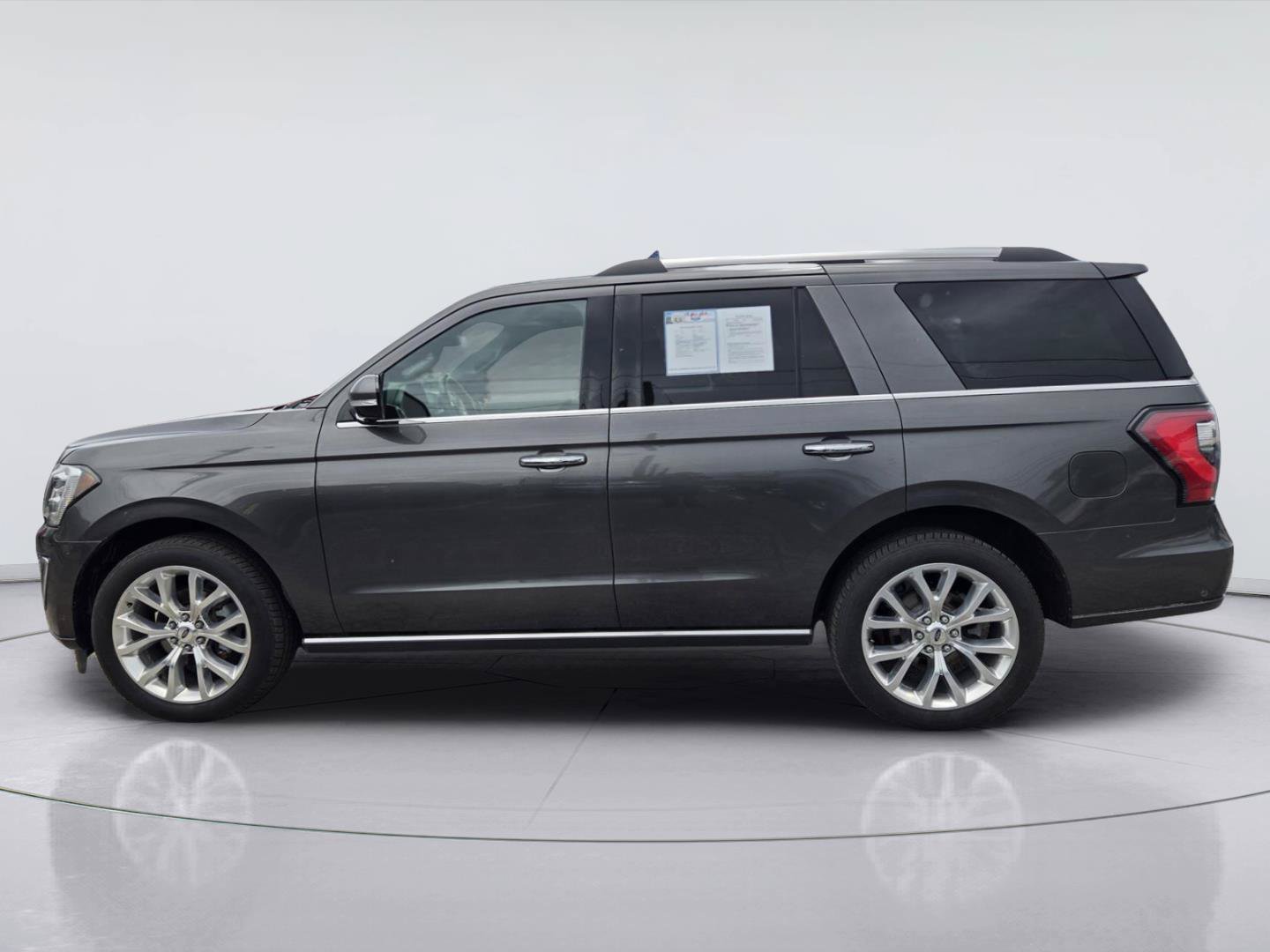 Used 2018 Ford Expedition Limited w/ Equipment Group 302A RWD image 6