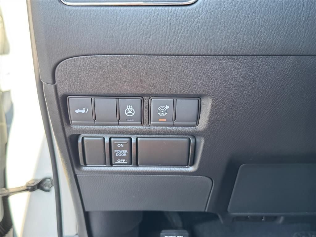 Used 2024 Nissan Armada Platinum w/ Captain's Chairs Package AWD/4WD image 19