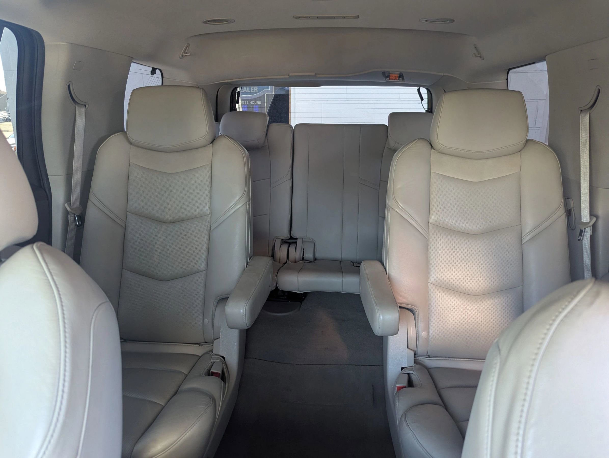Used 2017 Cadillac Escalade Luxury image 21