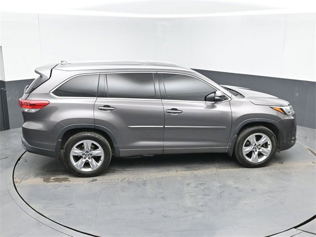 Used 2017 Toyota Highlander Limited image 44