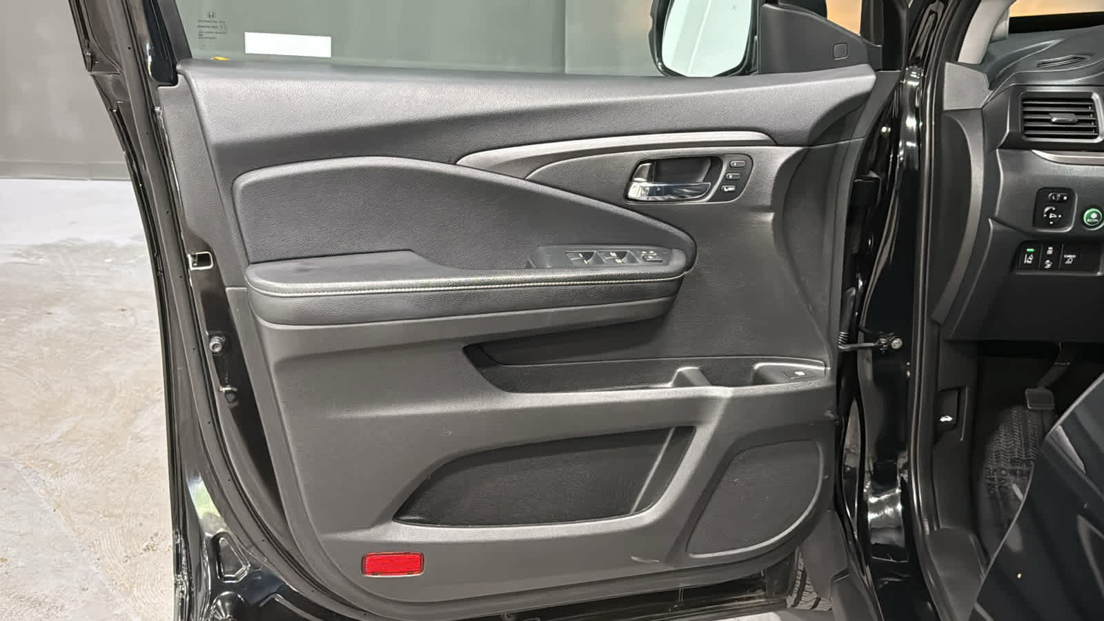 Used 2022 Honda Ridgeline RTL image 9