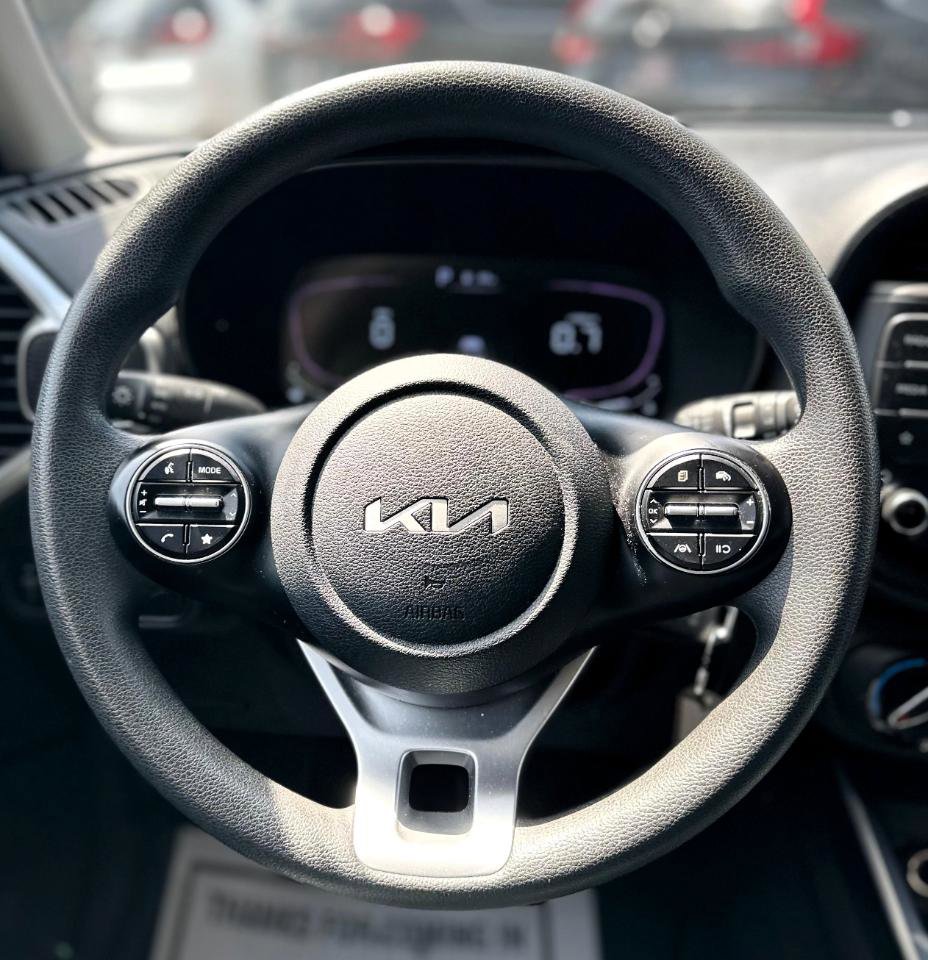 Used 2023 Kia Soul LX w/ Option Group 015 FWD image 13