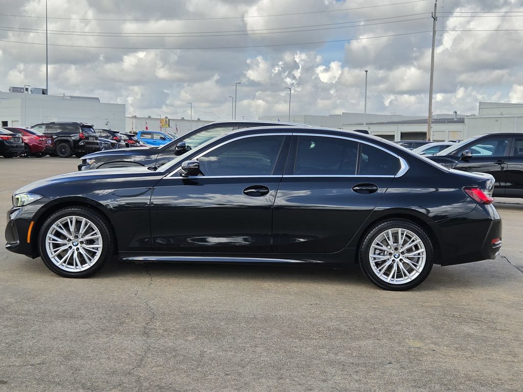 Used 2024 BMW 330i Sedan w/ Convenience Package RWD image 6