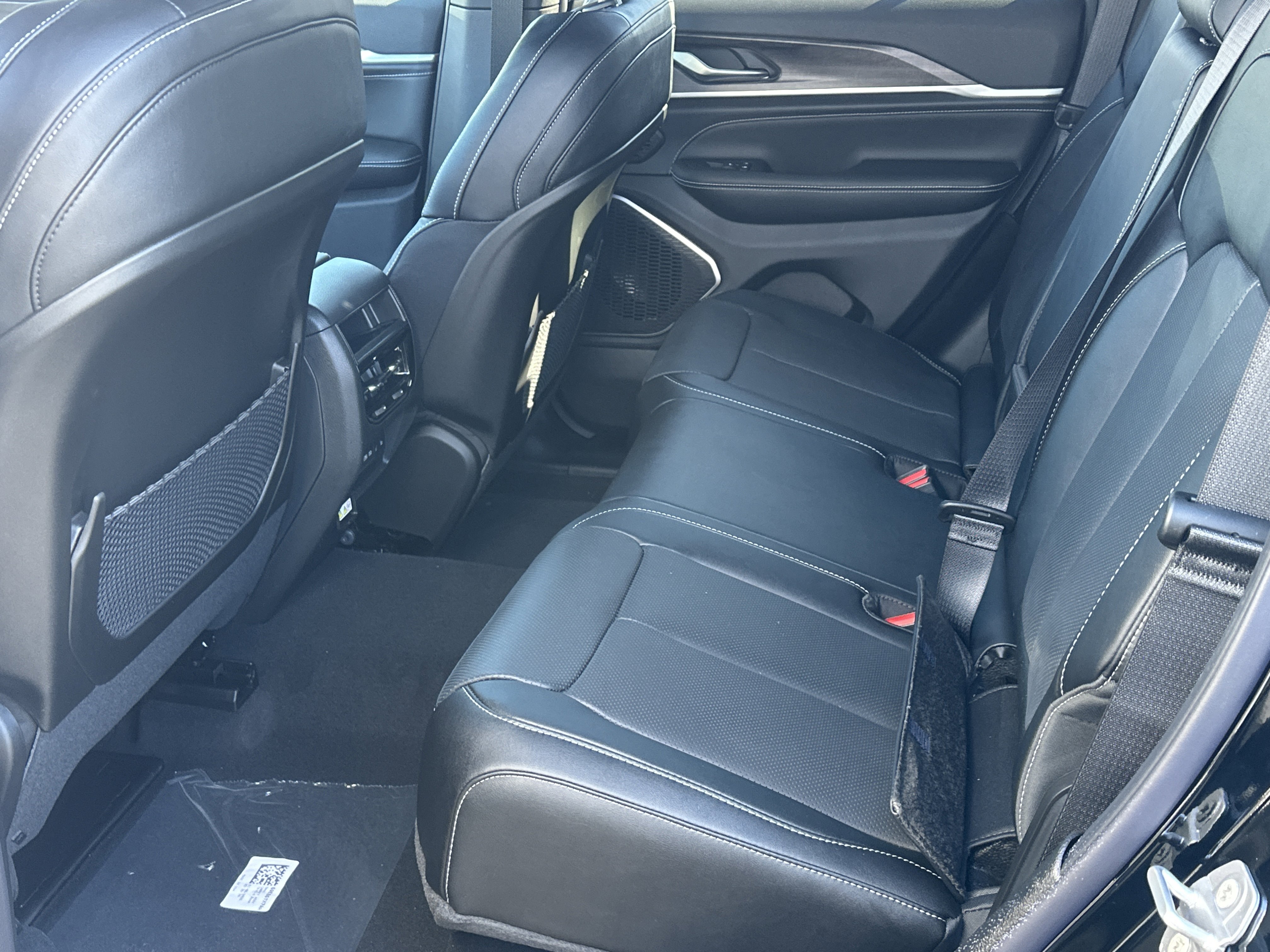 New 2026 Jeep Grand Cherokee Limited Reserve image 29