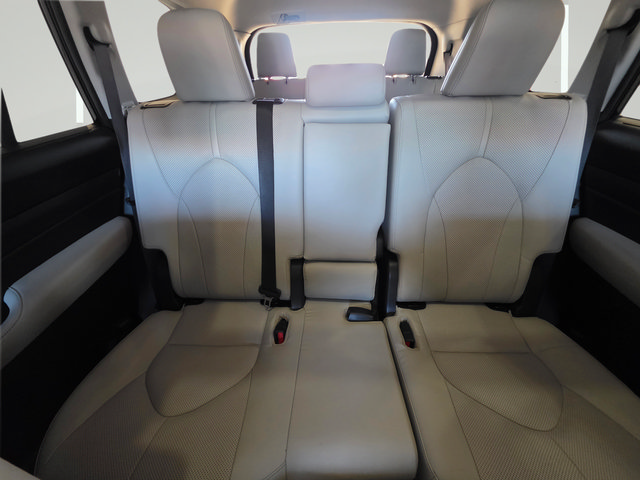 Used 2024 Toyota Grand Highlander AWD Hybrid image 28
