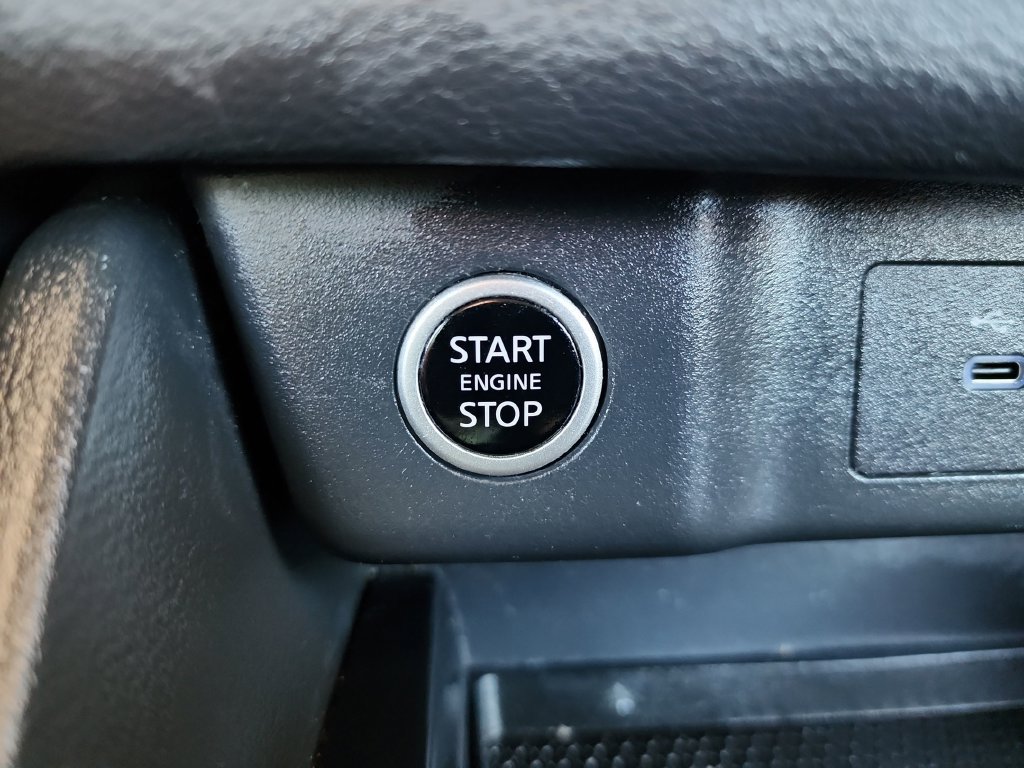 Used 2023 Nissan Rogue S FWD image 23