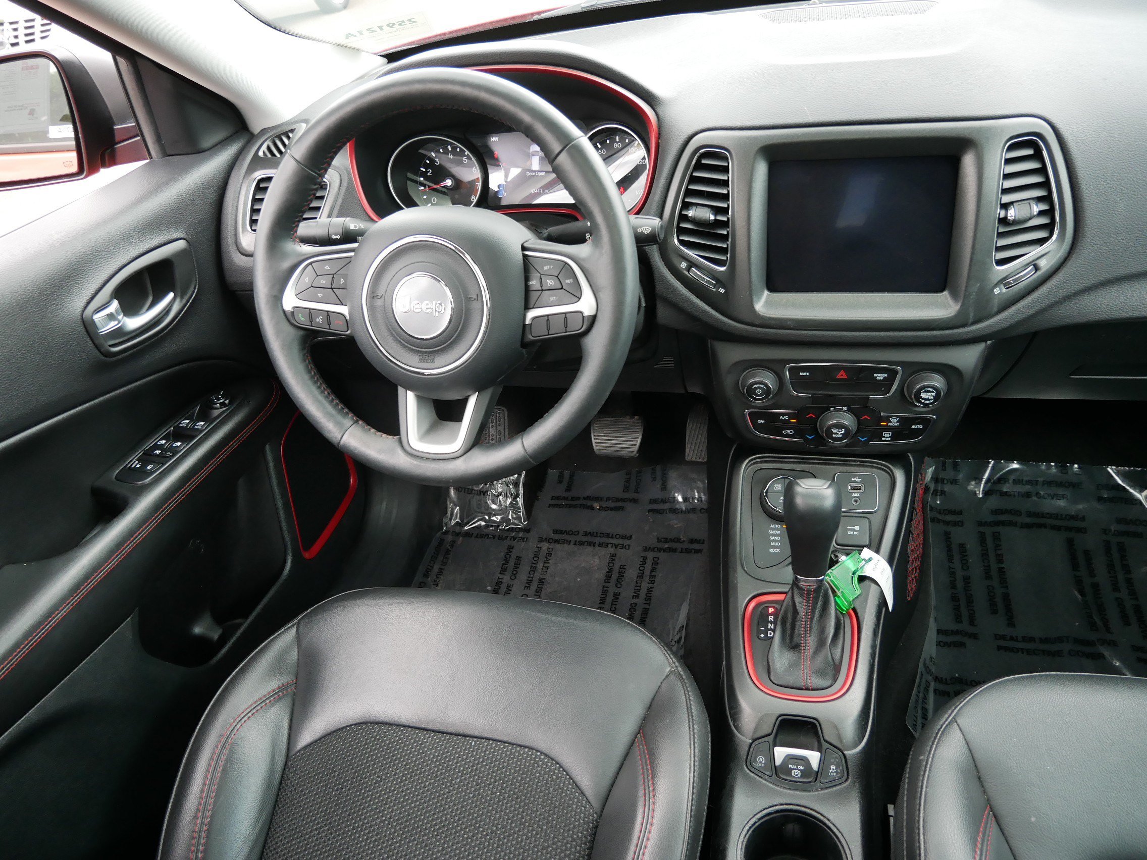 Used 2018 Jeep Compass Trailhawk w/ Navigation Group AWD/4WD image 9