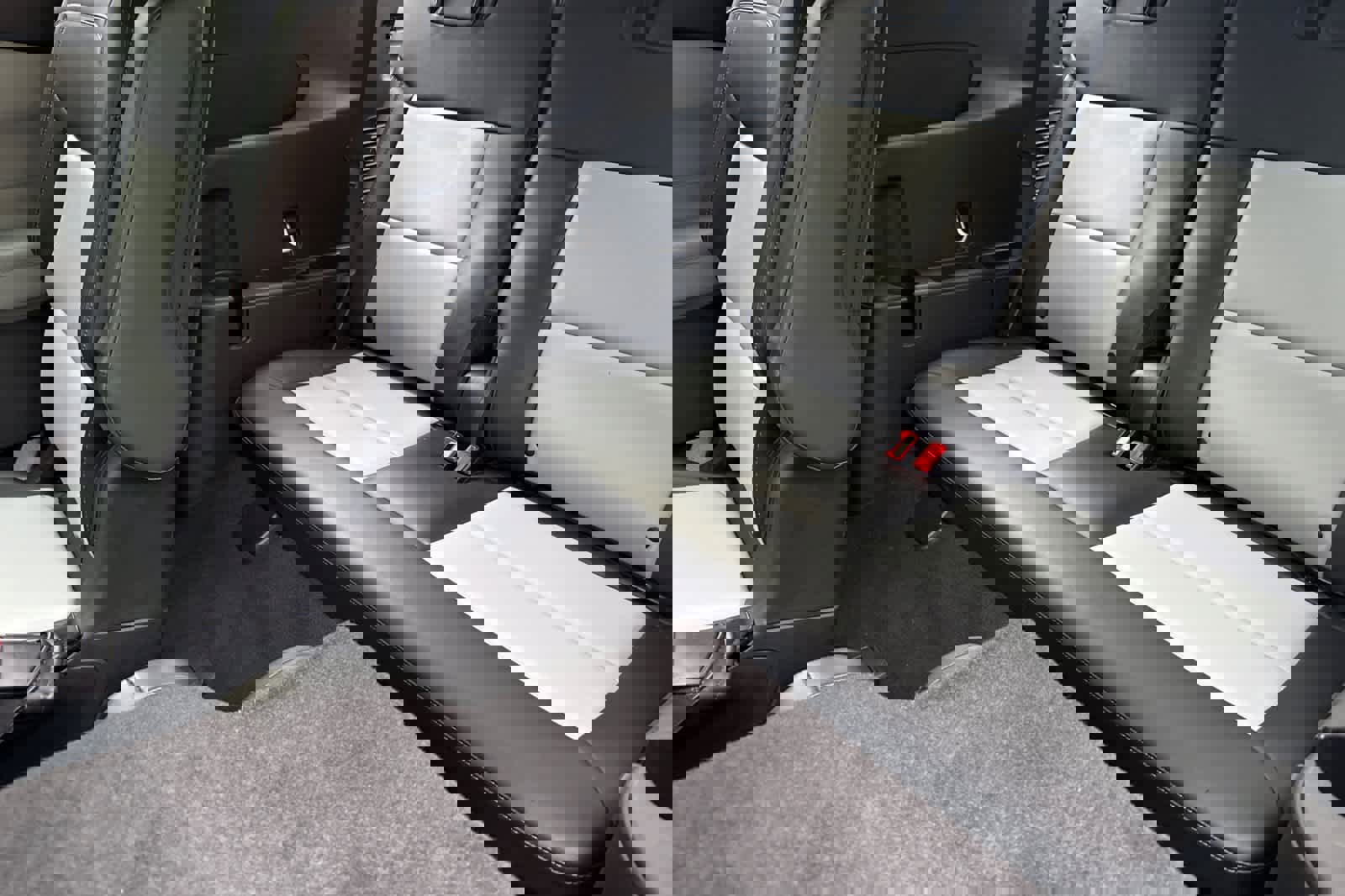 Used 2023 Ford Explorer XLT w/ Equipment Group 202A image 16