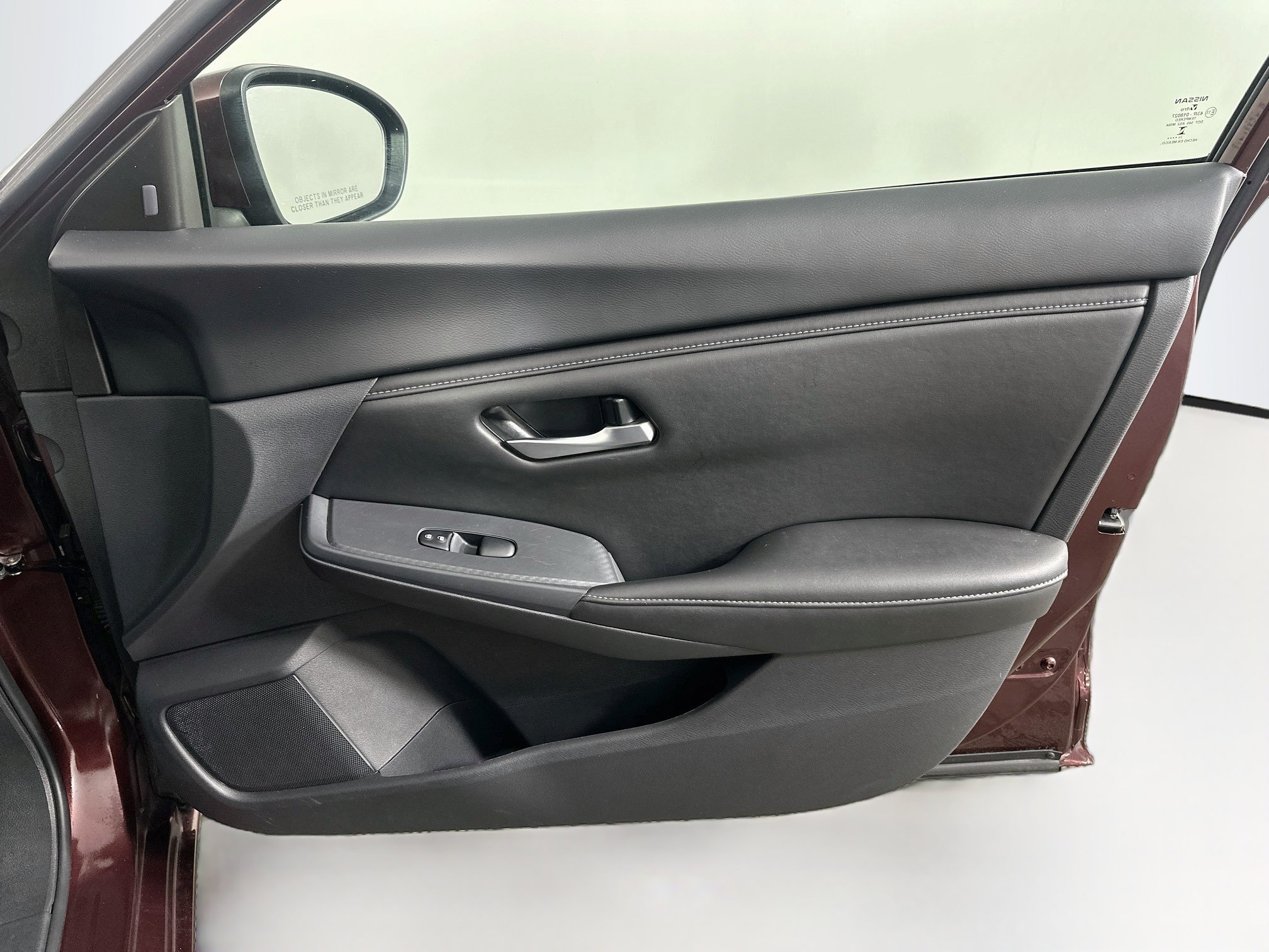Used 2025 Nissan Sentra SV FWD image 32