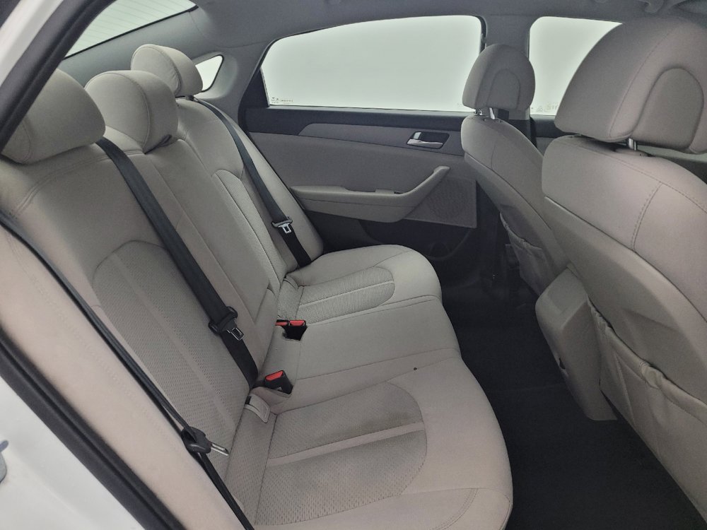 Used 2017 Hyundai Sonata SE FWD image 19