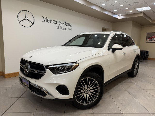 Certified 2025 Mercedes-Benz GLC 300 image 1