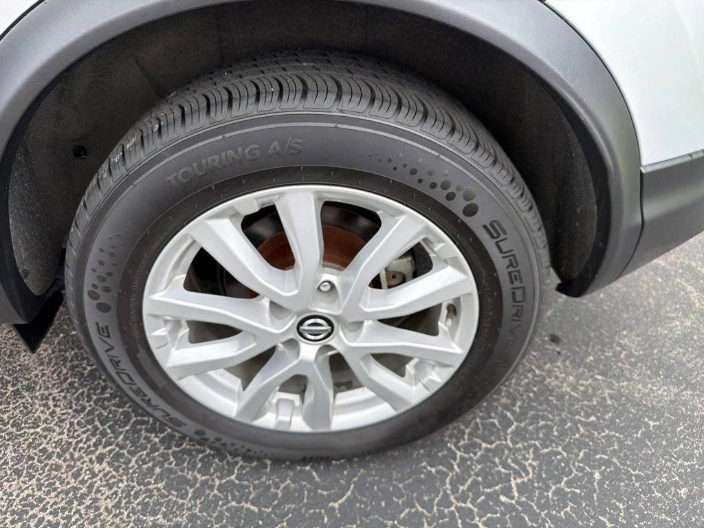 Used 2022 Nissan Rogue Sport S FWD image 12