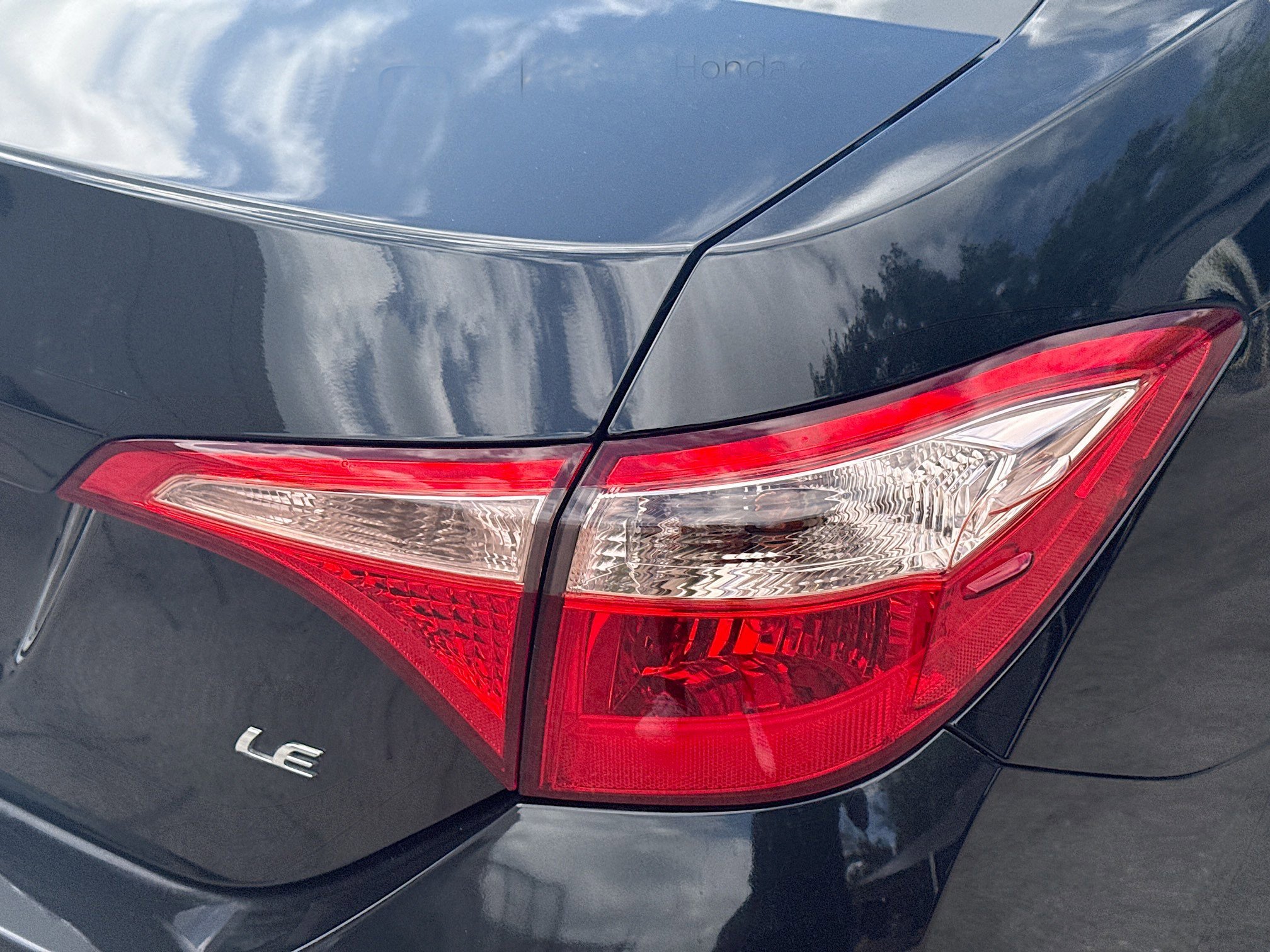 Used 2018 Toyota Corolla LE FWD image 26