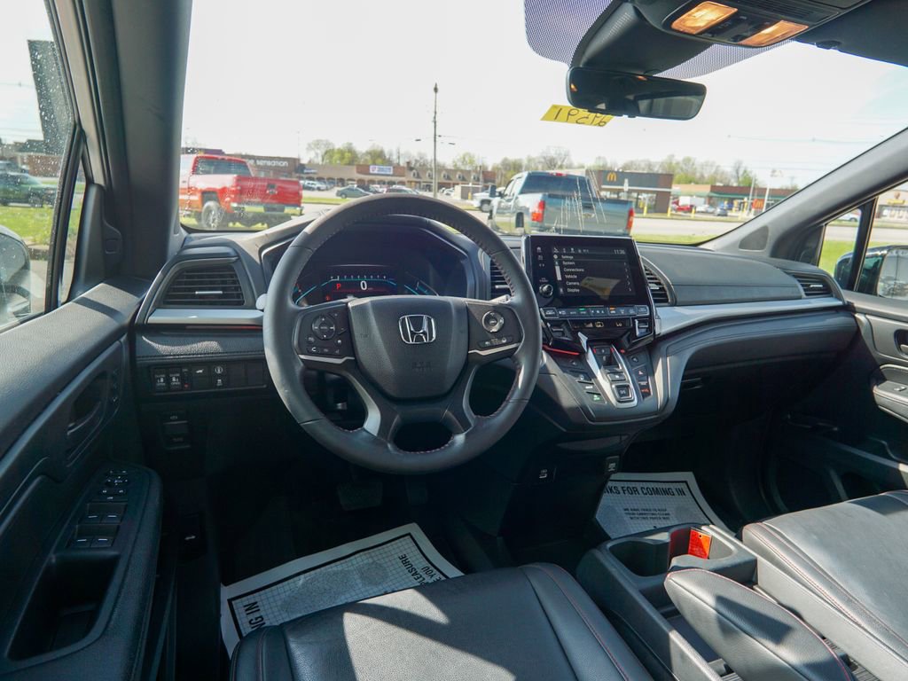 Used 2023 Honda Odyssey Sport image 13