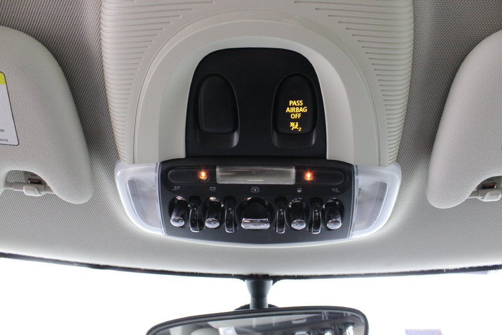 Used 2016 MINI Cooper 2-Door Hardtop FWD image 25