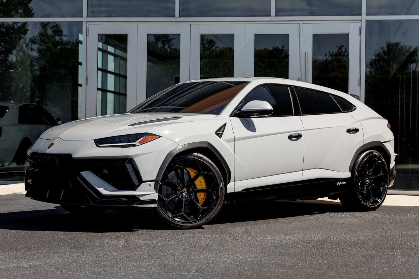 Used 2024 Lamborghini Urus Performante image 1