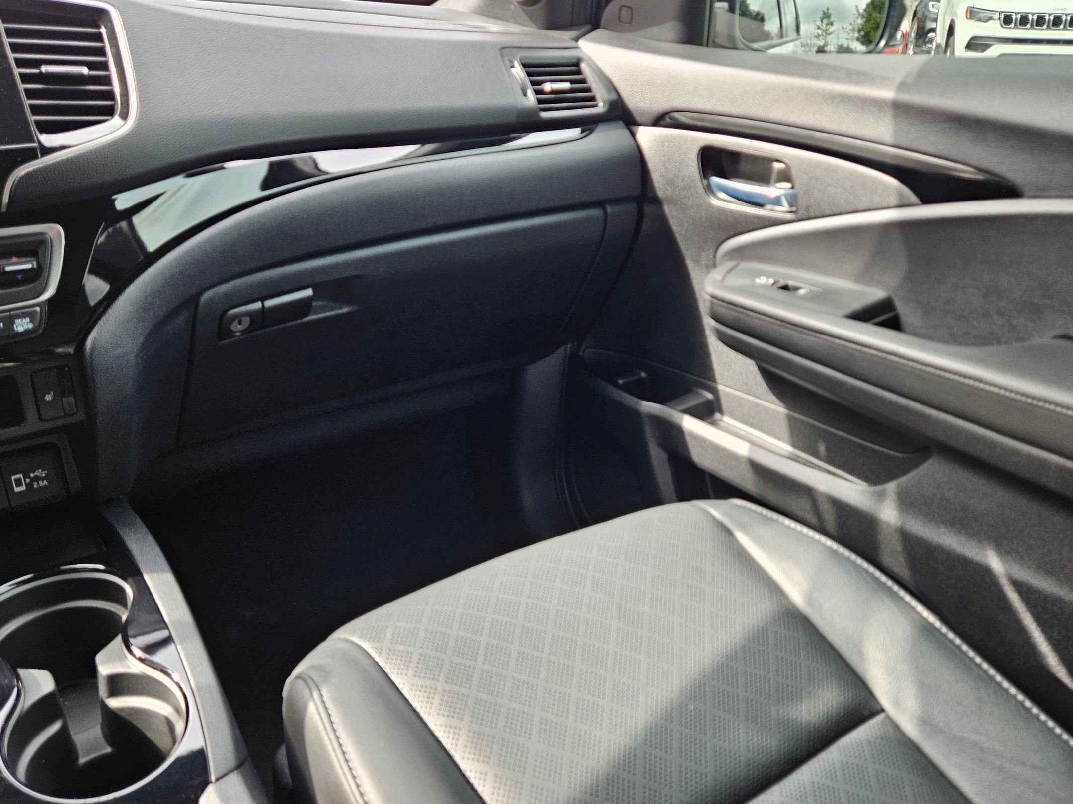 Used 2021 Honda Passport Touring image 11