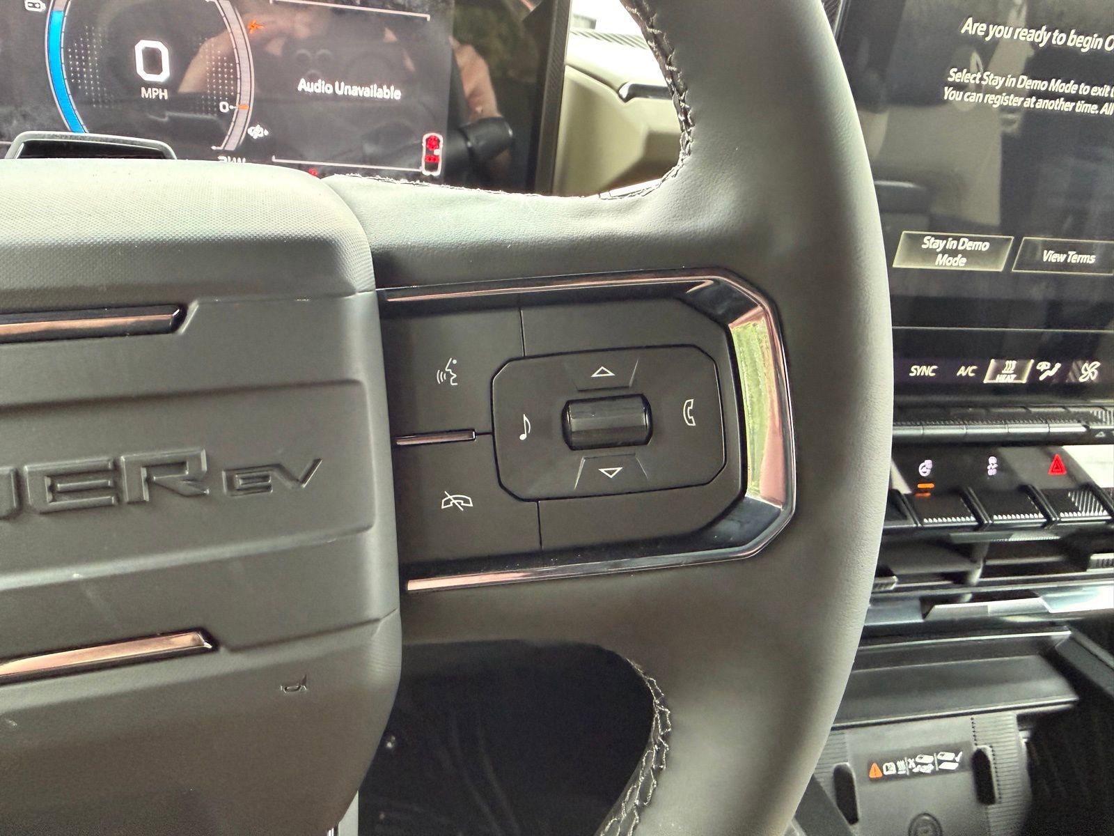 New 2026 GMC Hummer EV SUV image 15