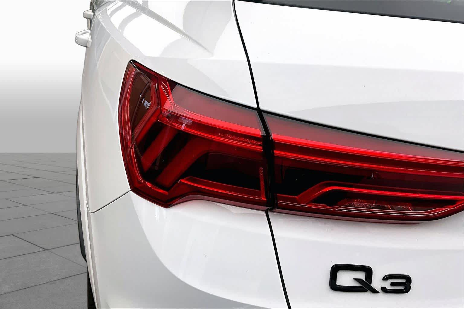 Certified 2024 Audi Q3 2.0T Premium Plus AWD/4WD image 28