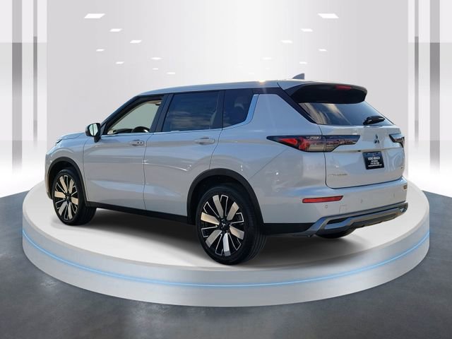 New 2026 Mitsubishi Outlander SE image 4