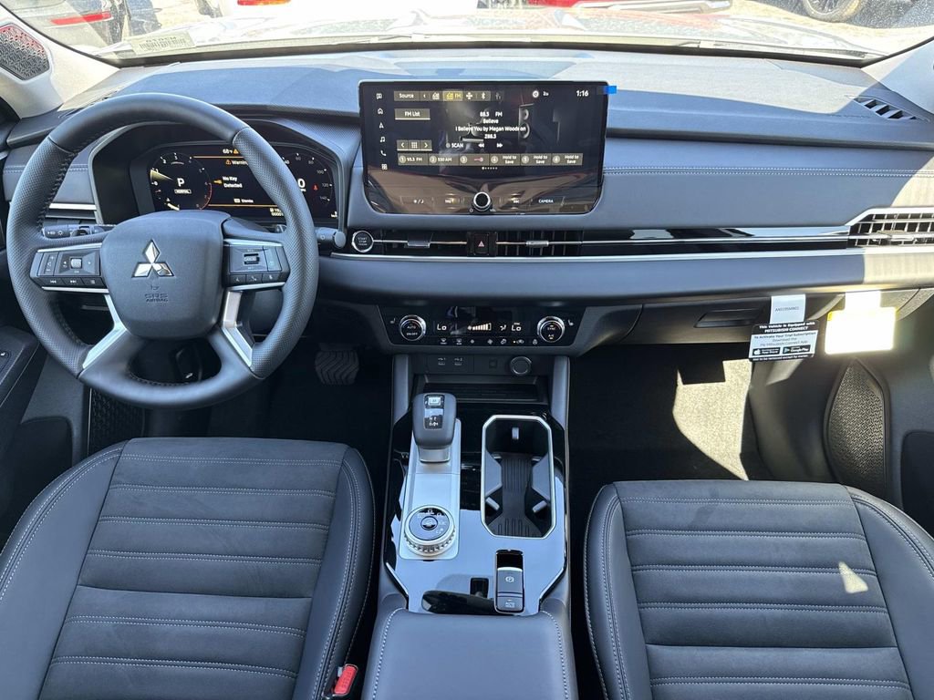 New 2026 Mitsubishi Outlander SE image 18