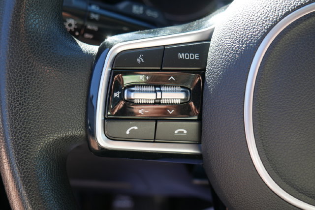 Used 2021 Kia Sorento LX FWD image 15
