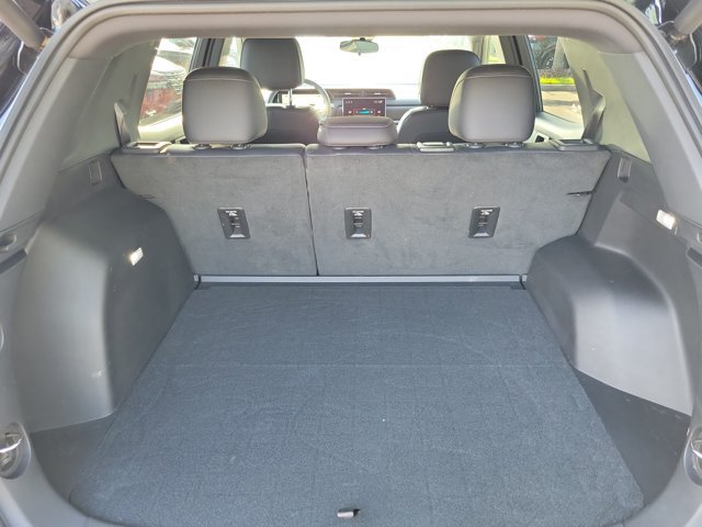 Used 2025 GMC Terrain Elevation w/ Elevation Premium Package AWD/4WD image 9