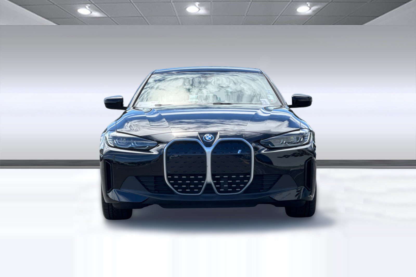 Used 2023 BMW i4 eDrive35 w/ Premium Package RWD image 5