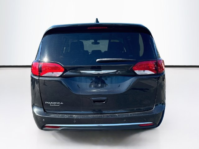 Used 2018 Chrysler Pacifica Touring Plus w/ Tire & Wheel Group FWD image 7