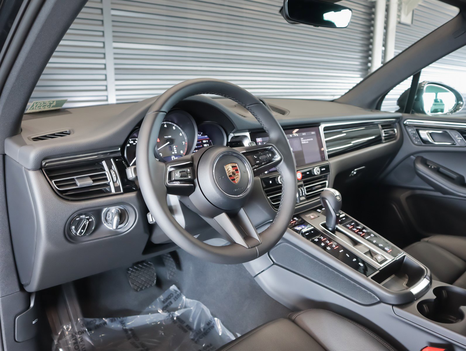 New 2026 Porsche Macan S image 4