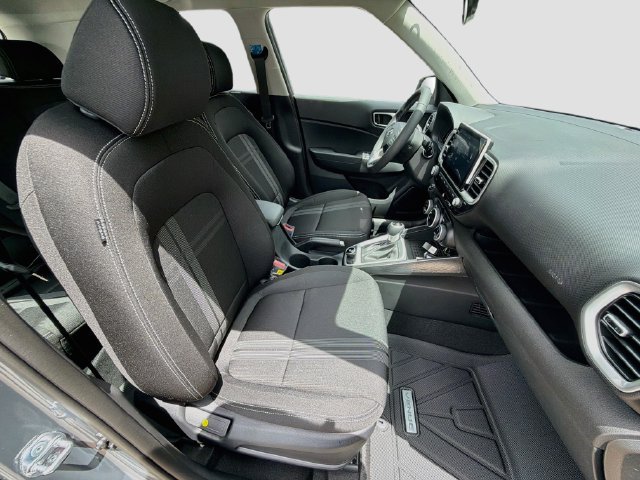 New 2026 Hyundai Venue SEL FWD image 29