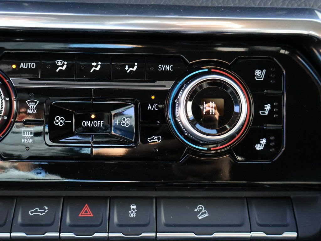 New 2026 GMC Sierra 2500 Denali w/ Denali Reserve Package image 35