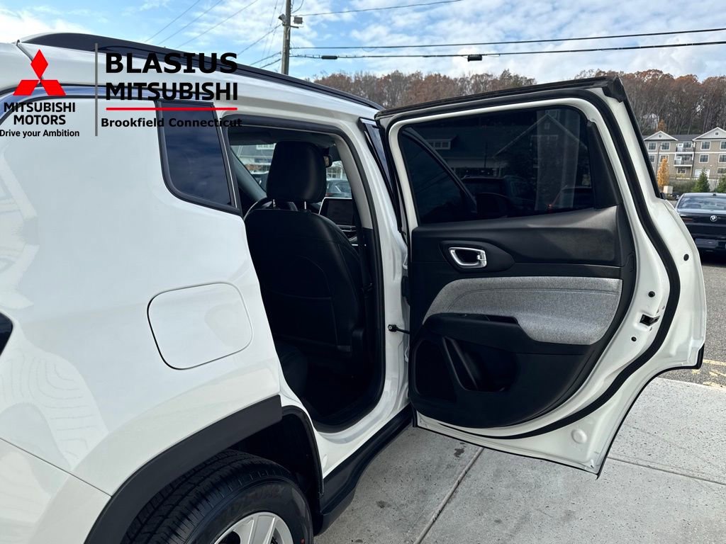 Used 2022 Jeep Compass Latitude image 19