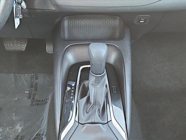Used 2025 Toyota Corolla LE FWD image 12