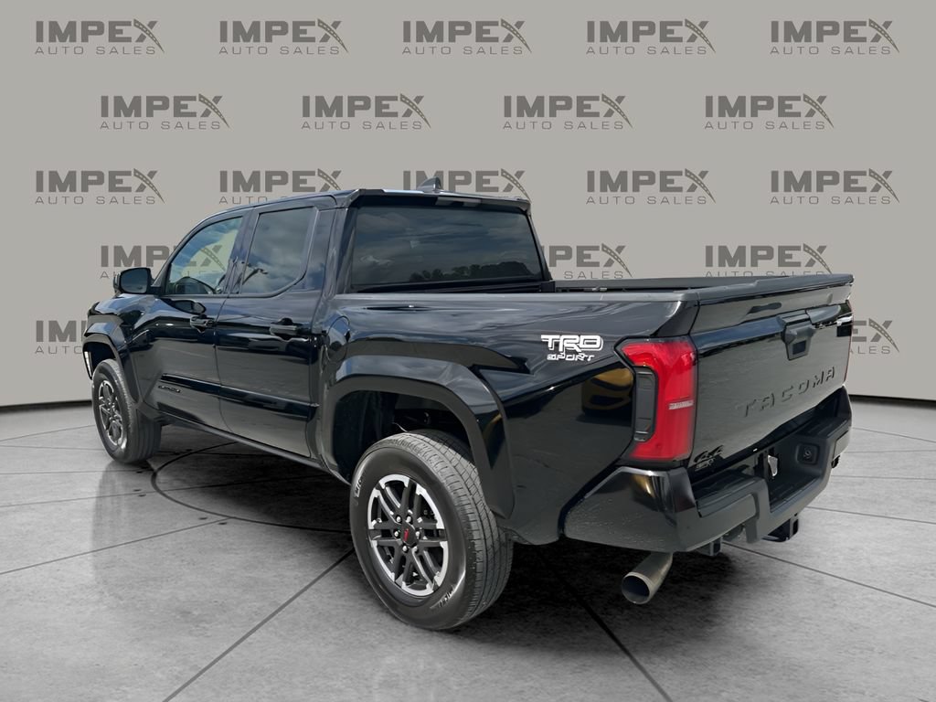Used 2025 Toyota Tacoma TRD Sport AWD/4WD image 3