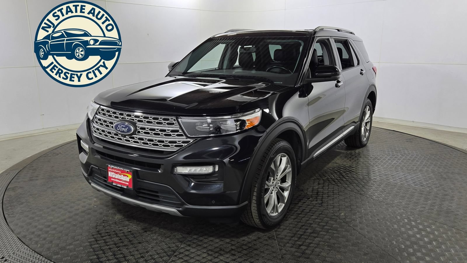 Used 2021 Ford Explorer Limited w/ Equipment Group 301A AWD/4WD image 10