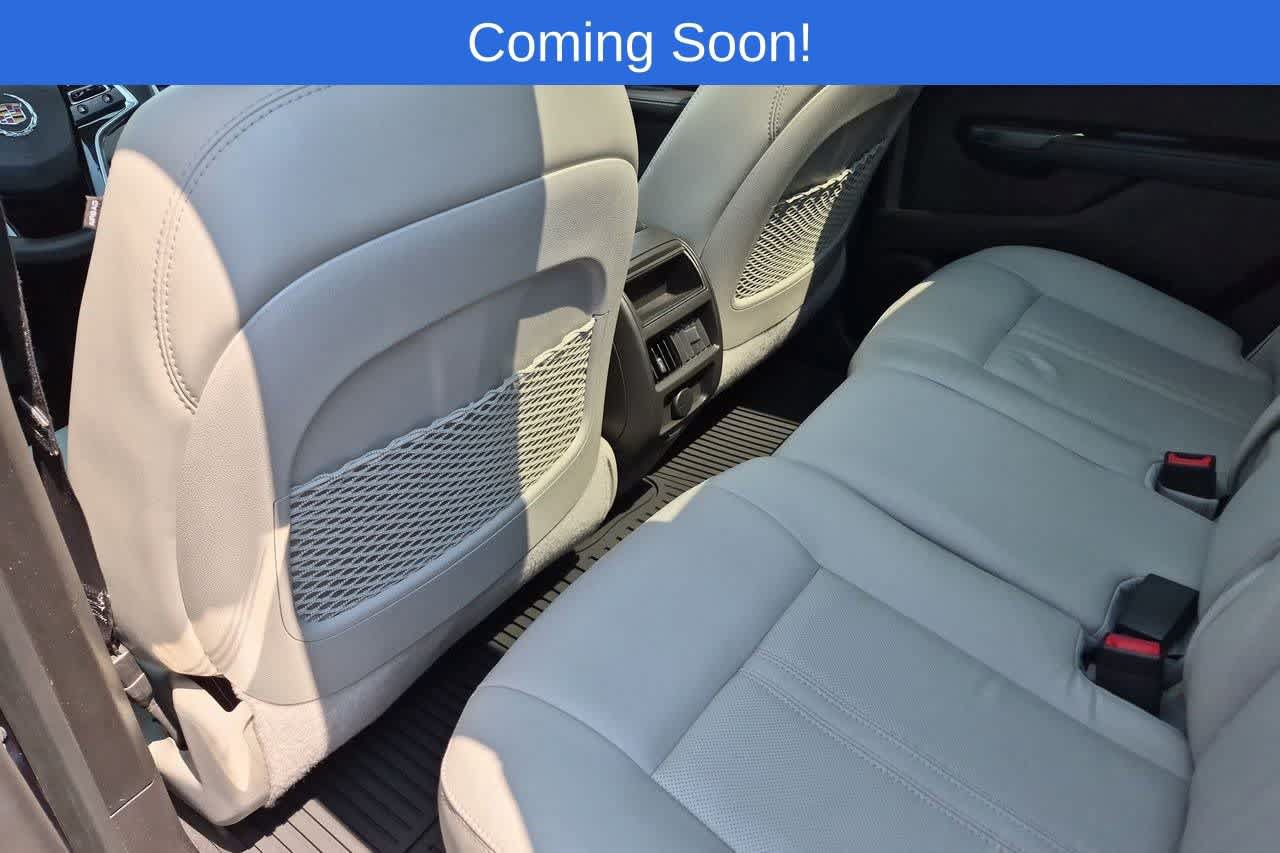 Used 2015 Cadillac SRX Luxury w/ Driver Awareness Package AWD/4WD image 18