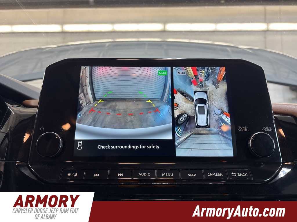 Used 2022 Nissan Pathfinder Platinum w/ Cargo Package image 18