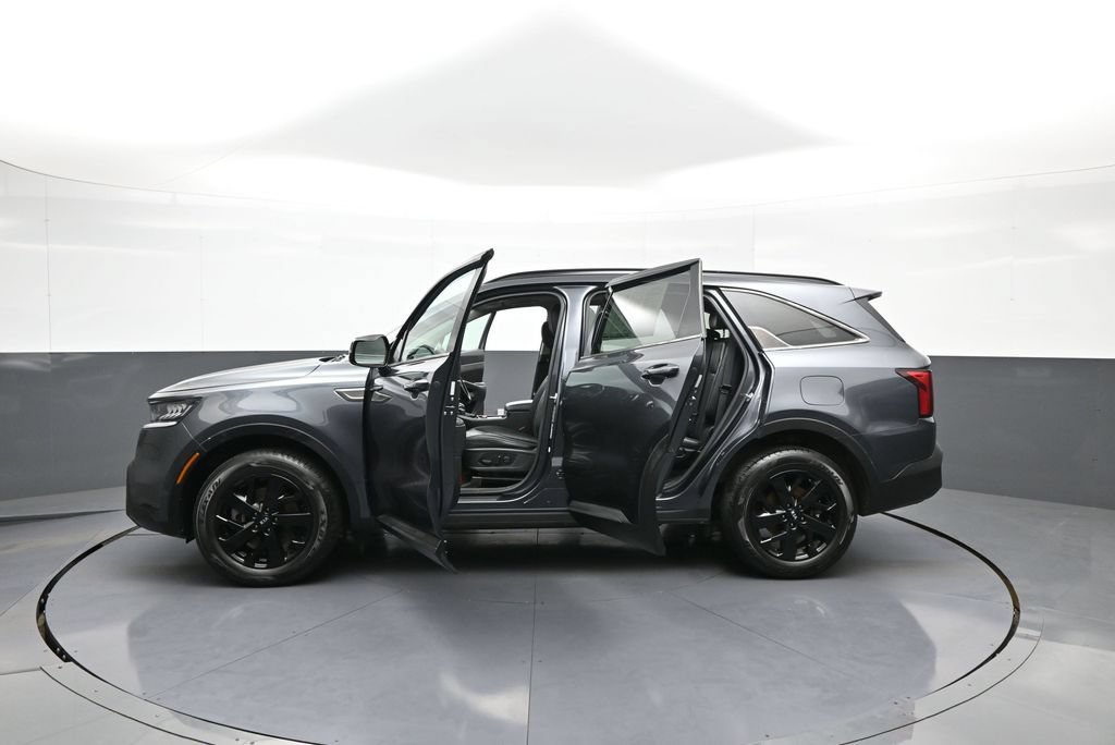Used 2021 Kia Sorento S w/ Panoramic Sunroof Package AWD/4WD image 44