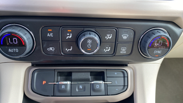 Used 2023 GMC Acadia Denali w/ Denali Technology Package AWD/4WD image 18