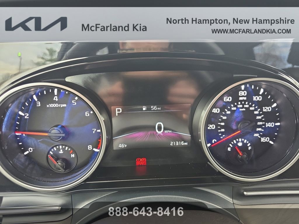 Used 2023 Kia Carnival EX image 17
