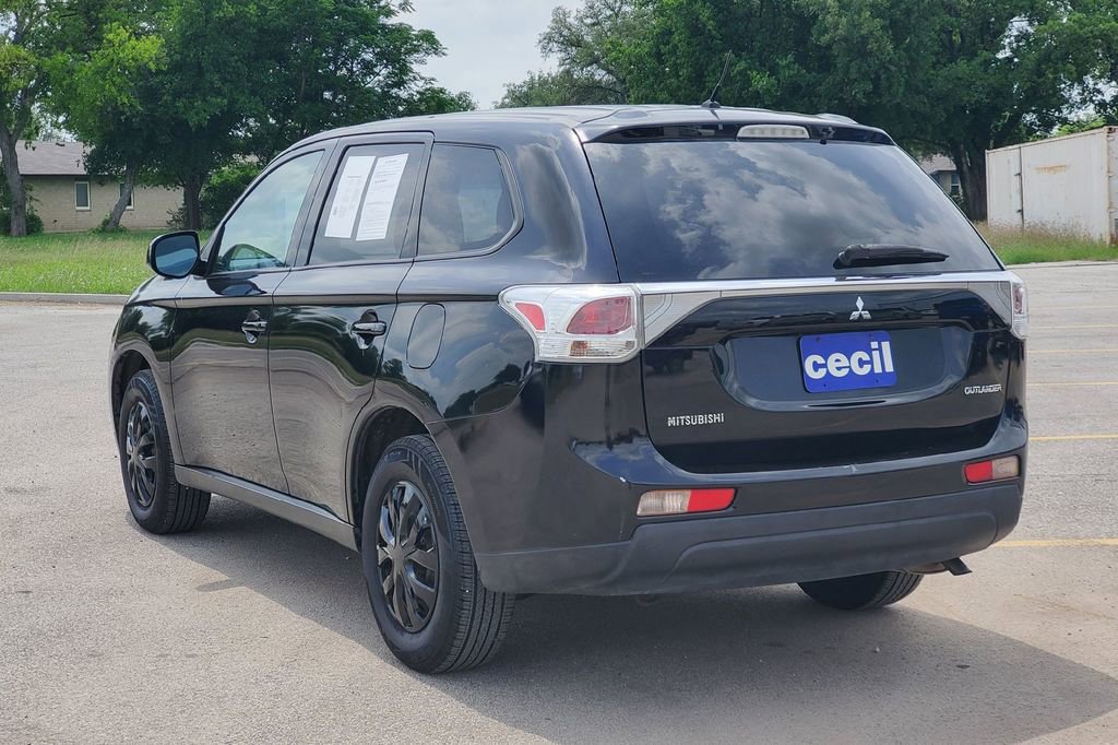 Used 2014 Mitsubishi Outlander ES FWD image 32