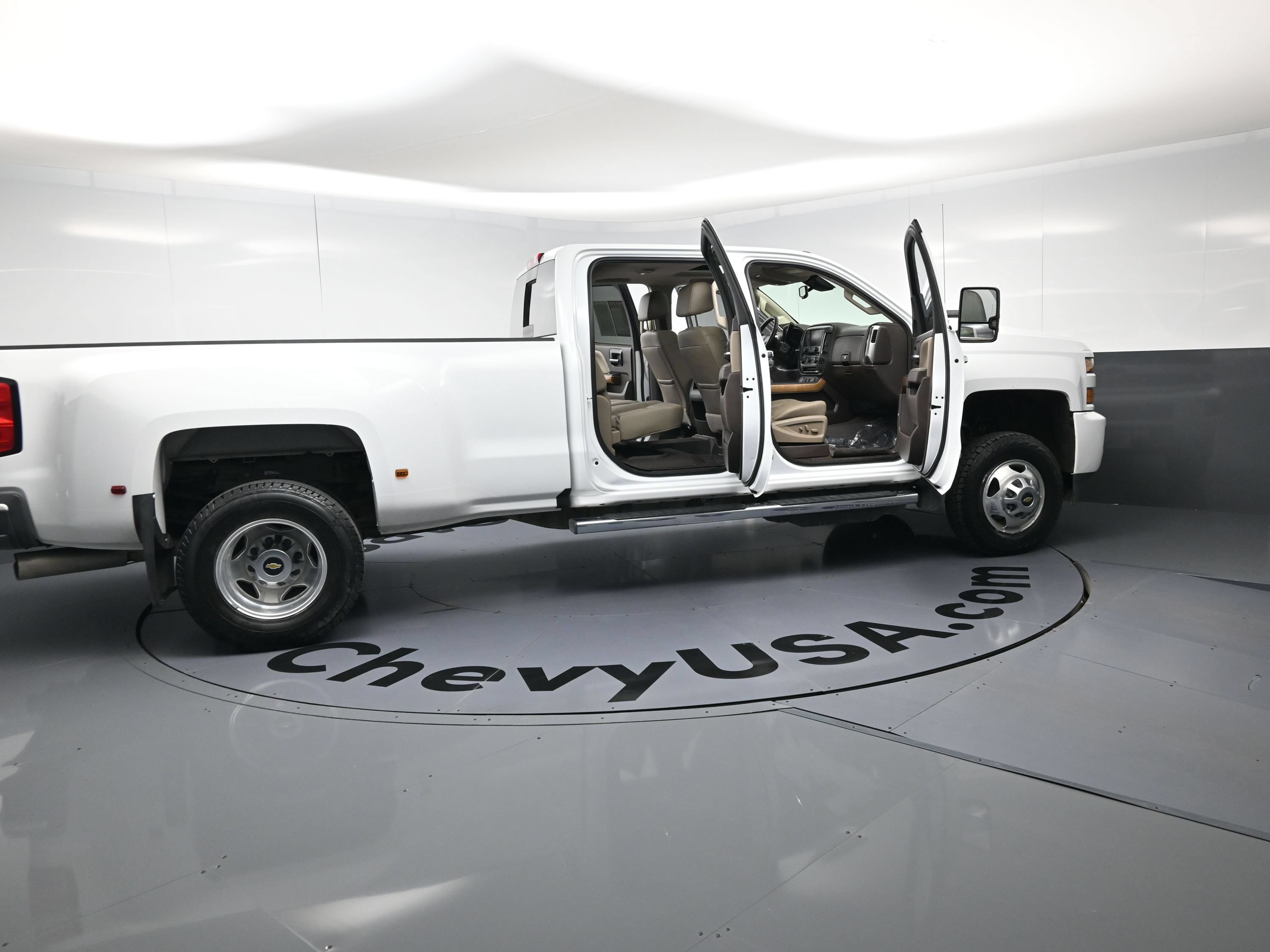 Used 2018 Chevrolet Silverado 3500 LTZ w/ Duramax Plus Package AWD/4WD image 27
