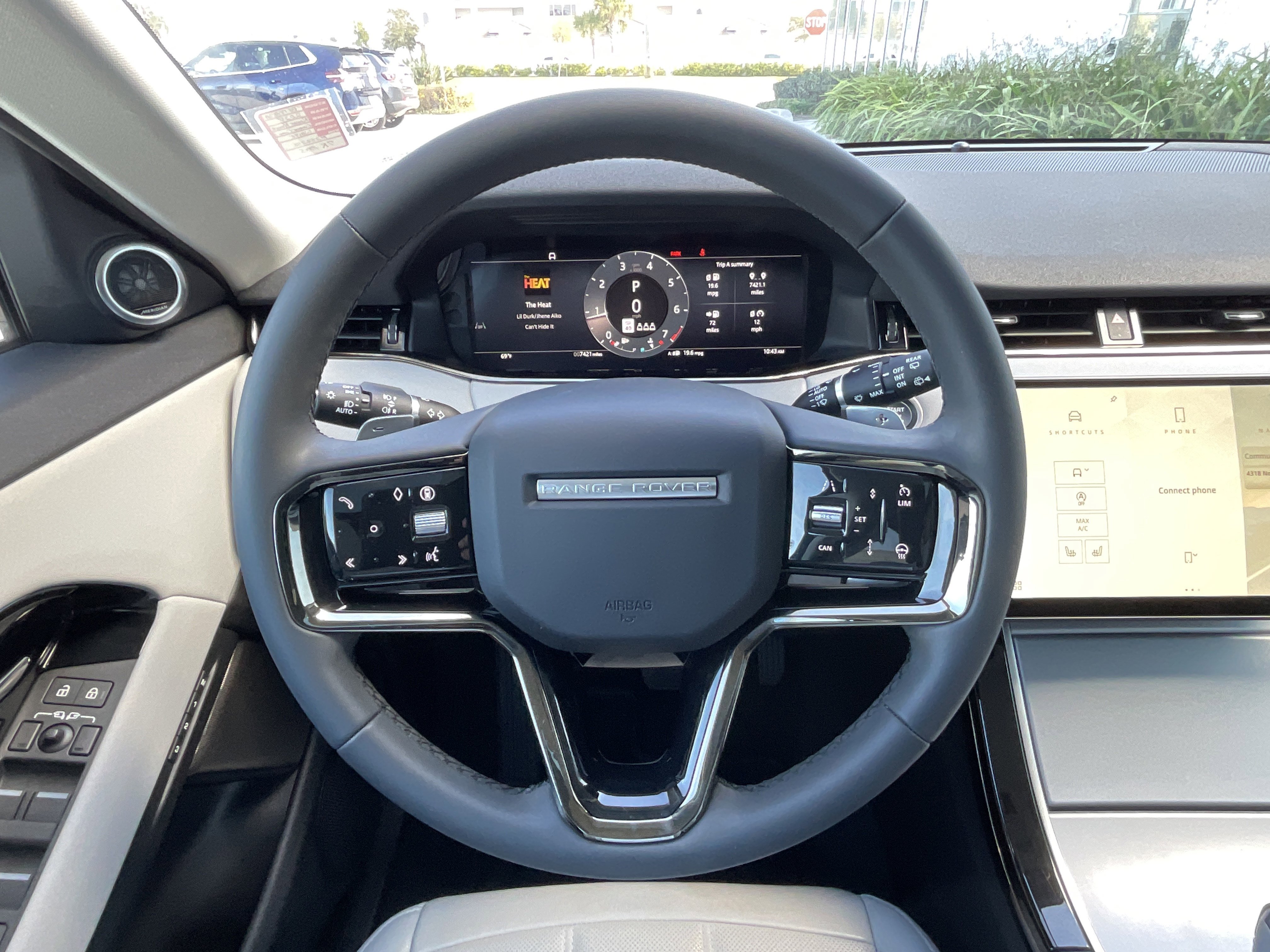 Used 2024 Land Rover Range Rover Evoque S image 15